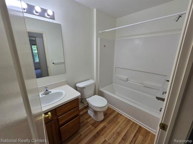 4058 Radcliff Drive, Canton, MI 48188