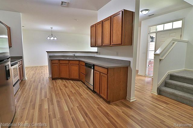4058 Radcliff Drive, Canton, MI 48188