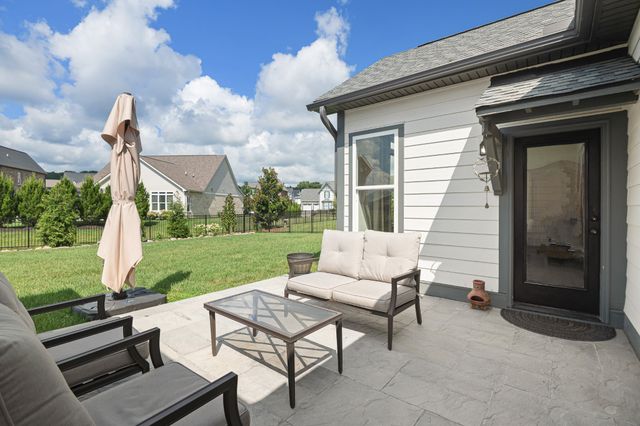 7569 Delancey Dr, College Grove, TN 37046