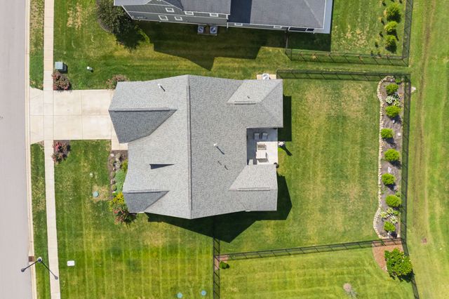 7569 Delancey Dr, College Grove, TN 37046