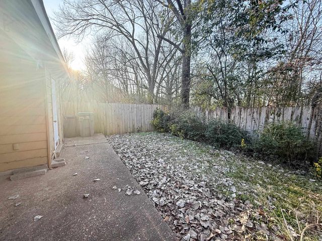 3693 HYACINTH DR, Memphis, TN 38115