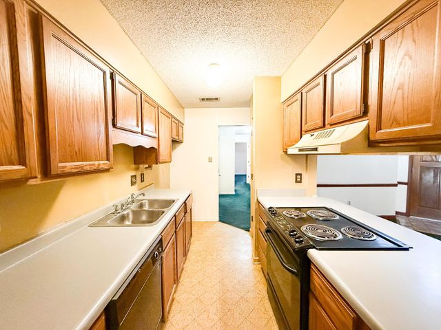 3693 HYACINTH DR, Memphis, TN 38115