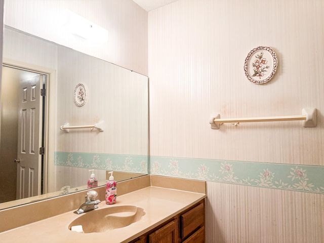 3693 HYACINTH DR, Memphis, TN 38115