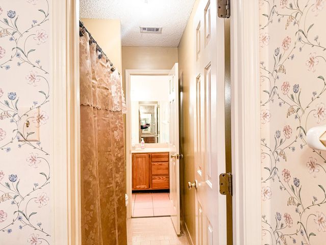 3693 HYACINTH DR, Memphis, TN 38115