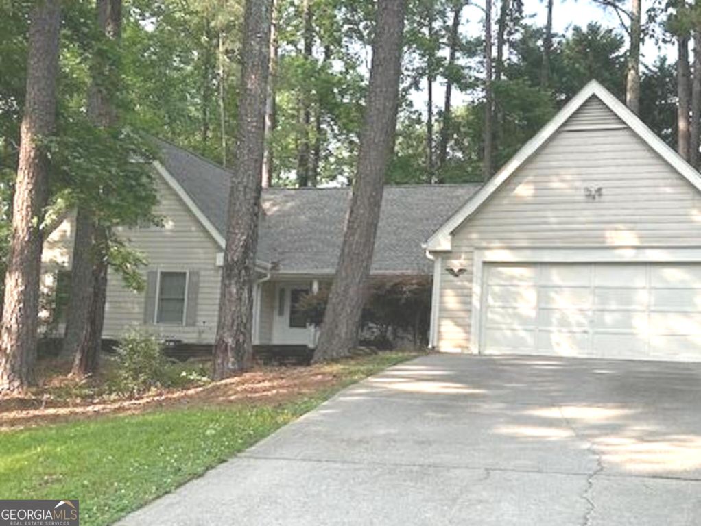 102 Whisper Trace, Peachtree City, GA 30269