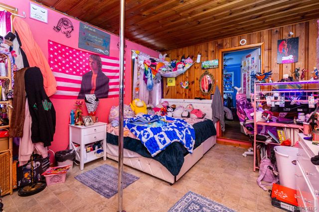 1060 Capitol Avenue, Lincoln Park, MI 48146