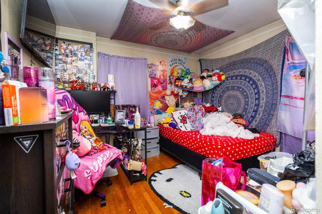 1060 Capitol Avenue, Lincoln Park, MI 48146