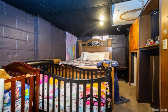 1060 Capitol Avenue, Lincoln Park, MI 48146