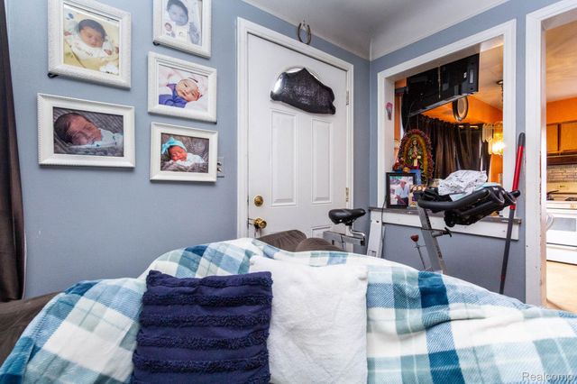 1060 Capitol Avenue, Lincoln Park, MI 48146