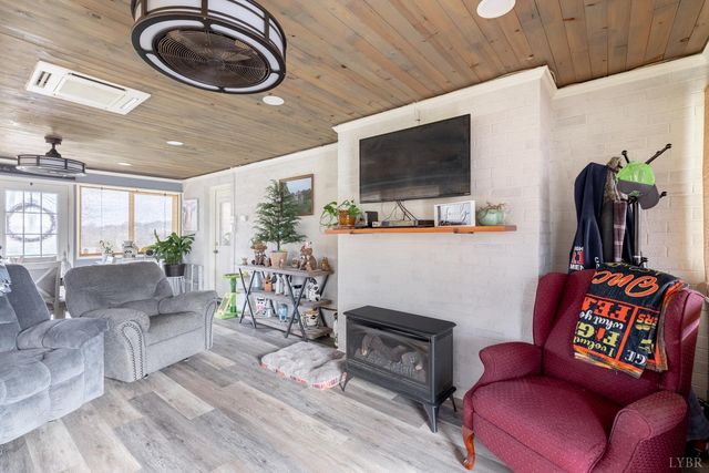 106 Watkins Pl, Lynchburg, VA 24502