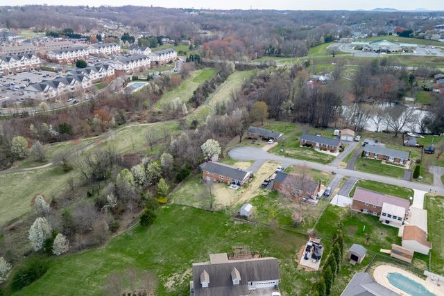 106 Watkins Pl, Lynchburg, VA 24502