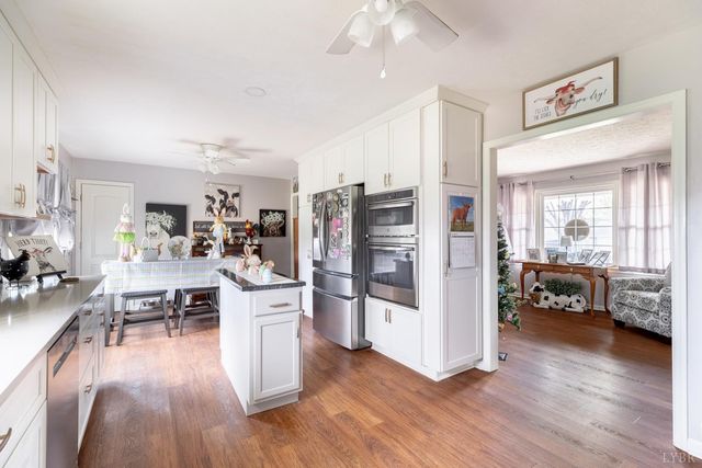 106 Watkins Pl, Lynchburg, VA 24502