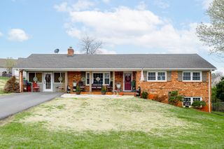 106 Watkins Pl, Lynchburg, VA 24502