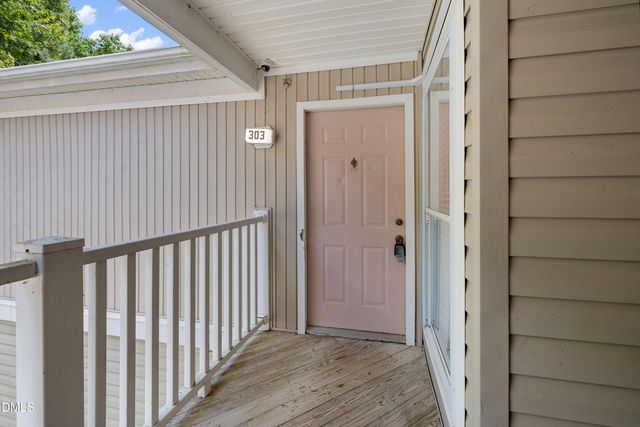 1431 Collegiate Circle 303, Raleigh, NC 27606