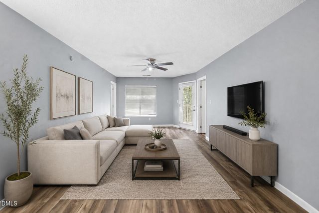 1431 Collegiate Circle 303, Raleigh, NC 27606
