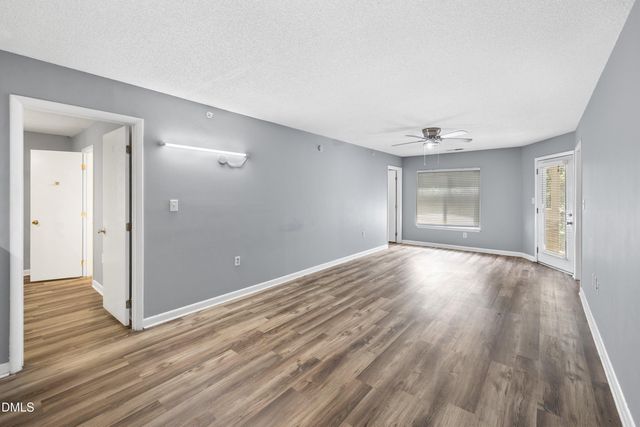 1431 Collegiate Circle 303, Raleigh, NC 27606