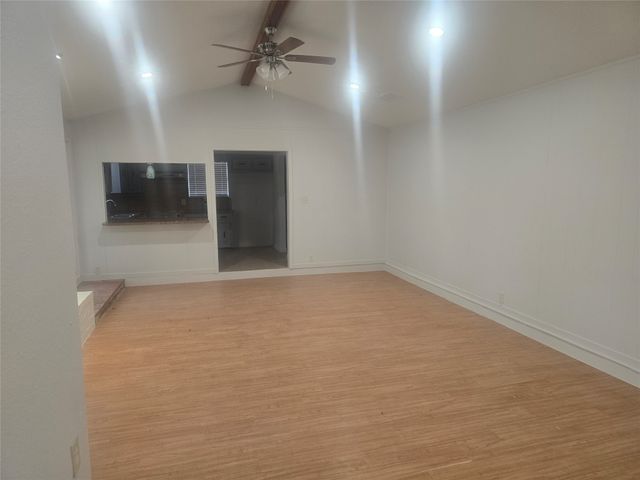 234 Navajo Trail W, Lake Kiowa, TX 76240