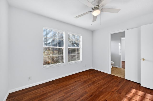 234 Navajo Trail W, Lake Kiowa, TX 76240