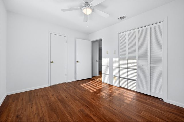 234 Navajo Trail W, Lake Kiowa, TX 76240