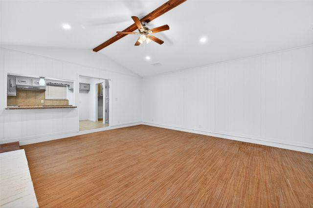 234 Navajo Trail W, Lake Kiowa, TX 76240