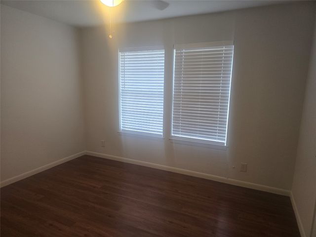 234 Navajo Trail W, Lake Kiowa, TX 76240