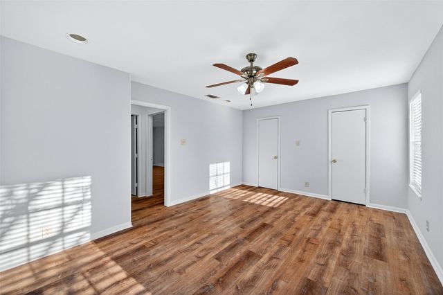 234 Navajo Trail W, Lake Kiowa, TX 76240