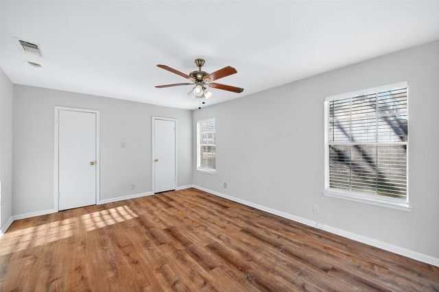 234 Navajo Trail W, Lake Kiowa, TX 76240