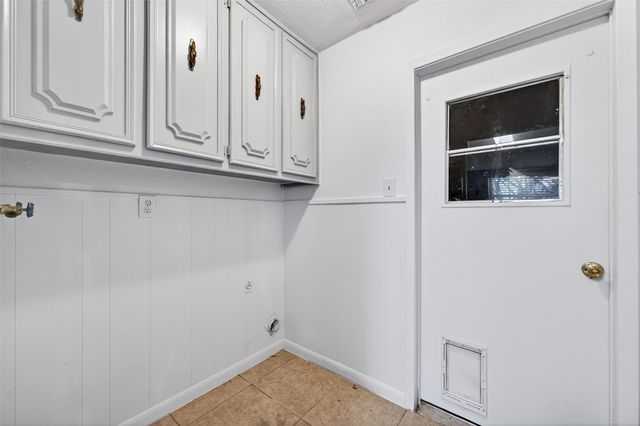 234 Navajo Trail W, Lake Kiowa, TX 76240