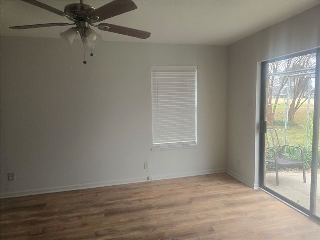 234 Navajo Trail W, Lake Kiowa, TX 76240