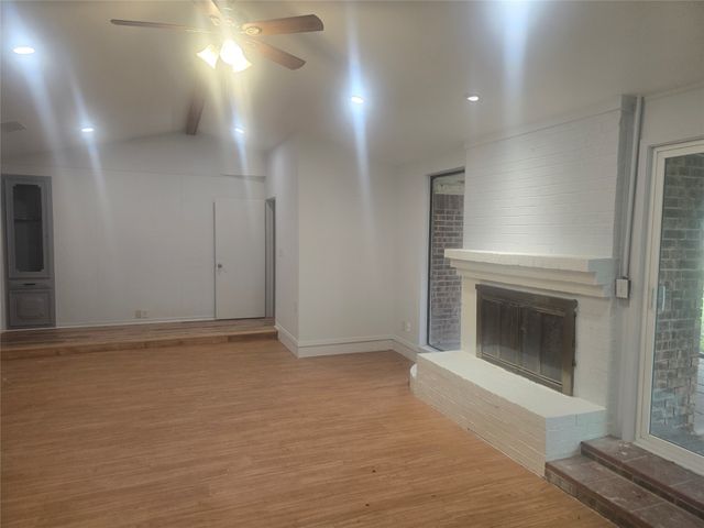 234 Navajo Trail W, Lake Kiowa, TX 76240