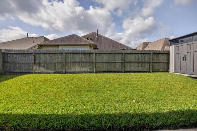 2740 Hidden Hollow Lane, Conroe, TX 77385