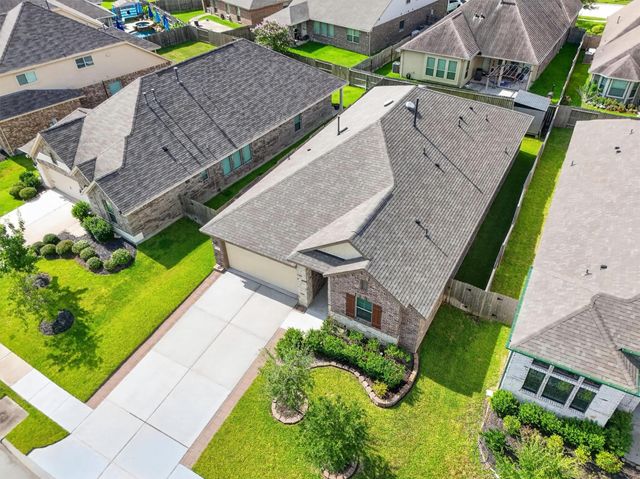 2740 Hidden Hollow Lane, Conroe, TX 77385