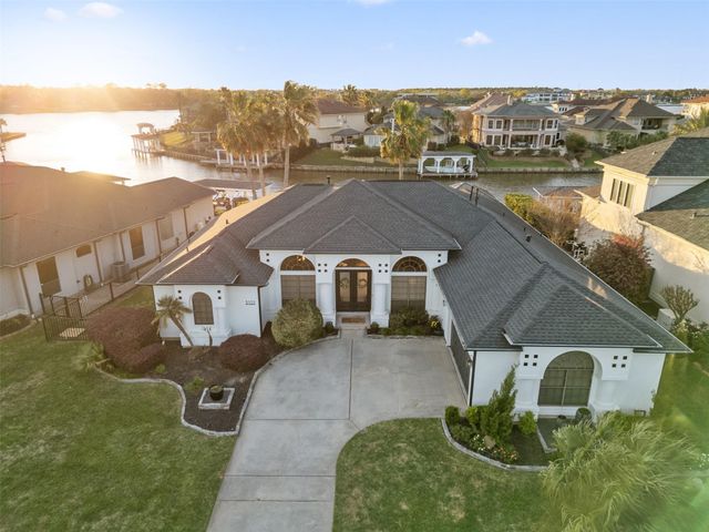 3101 Sea Channel Drive, Seabrook, TX 77586