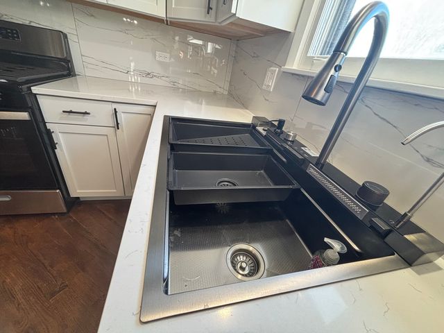 Address unavailable.