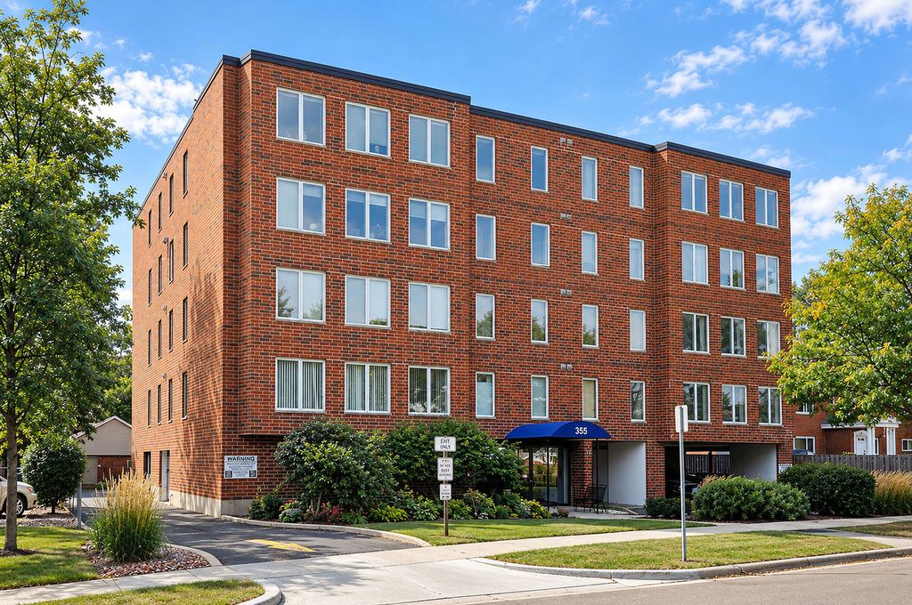 355 W Miner Street 1A, Arlington Heights, IL 60005