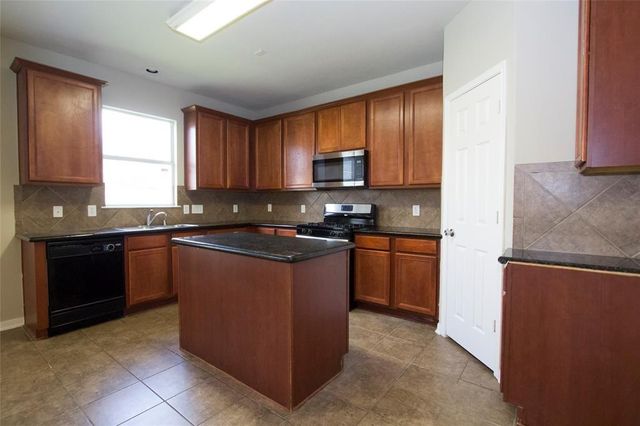 2815 Lakecrest Forest Drive, Katy, TX 77493