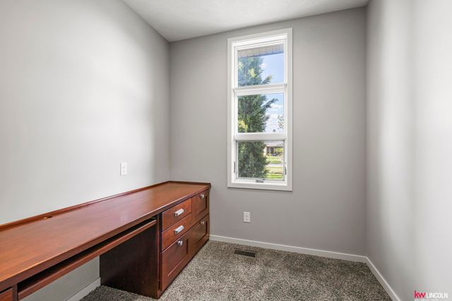 3120 W Covered Bridge Drive, Lincoln, NE 68523