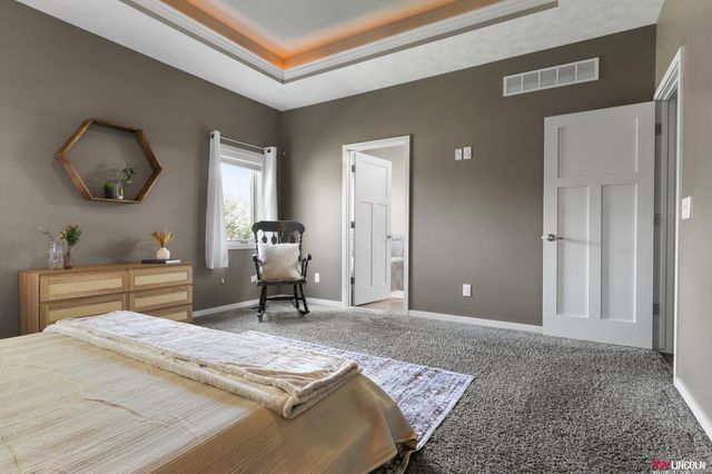 3120 W Covered Bridge Drive, Lincoln, NE 68523