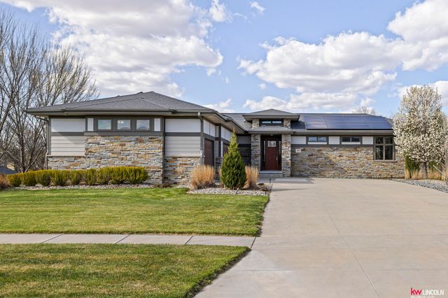 3120 W Covered Bridge Drive, Lincoln, NE 68523