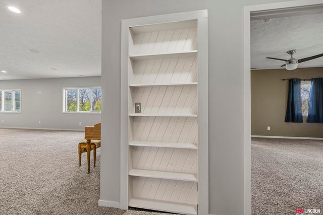 3120 W Covered Bridge Drive, Lincoln, NE 68523