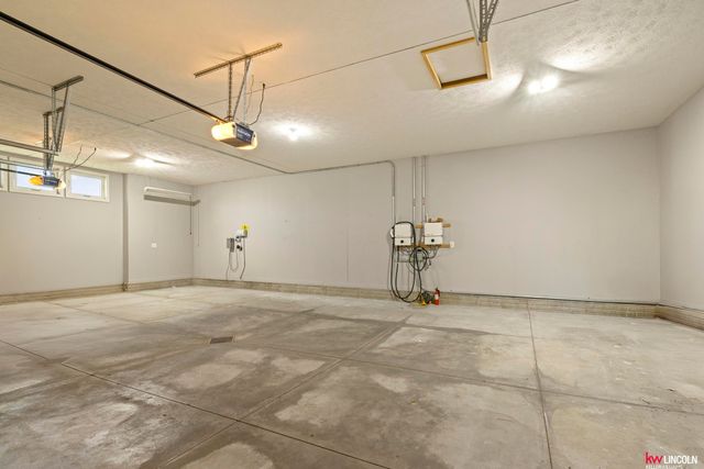 3120 W Covered Bridge Drive, Lincoln, NE 68523