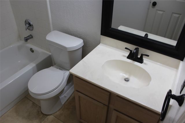 1813 Arbor Creek Drive, Garland, TX 75040