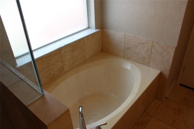 1813 Arbor Creek Drive, Garland, TX 75040