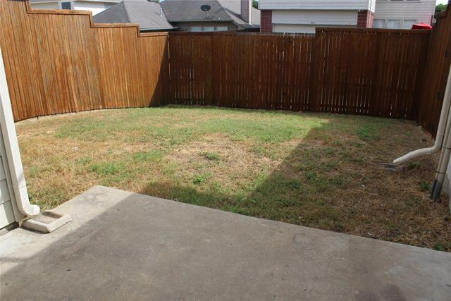 1813 Arbor Creek Drive, Garland, TX 75040