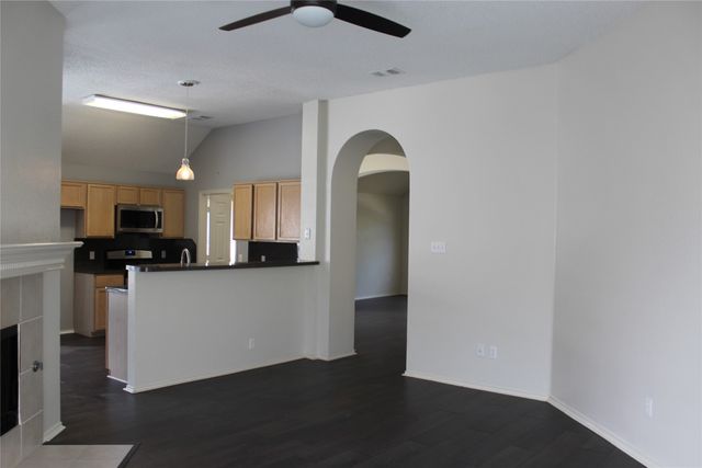 1813 Arbor Creek Drive, Garland, TX 75040