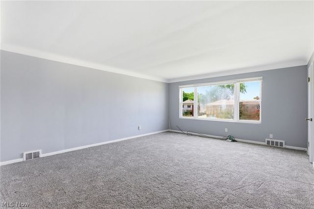 2341 Warrensville Center Road, University Heights, OH 44118