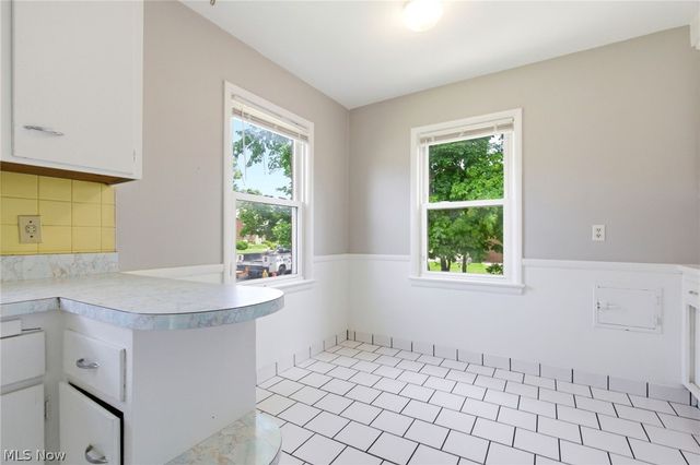 2341 Warrensville Center Road, University Heights, OH 44118