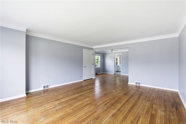 2341 Warrensville Center Road, University Heights, OH 44118
