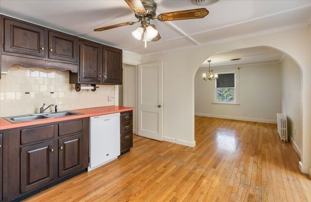 8 Luzitania Ave, Gloucester, MA 01930