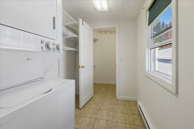 8 Luzitania Ave, Gloucester, MA 01930